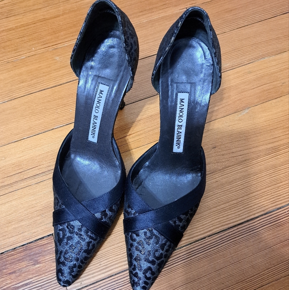 Manolo Blahnik Grey leopard pumps